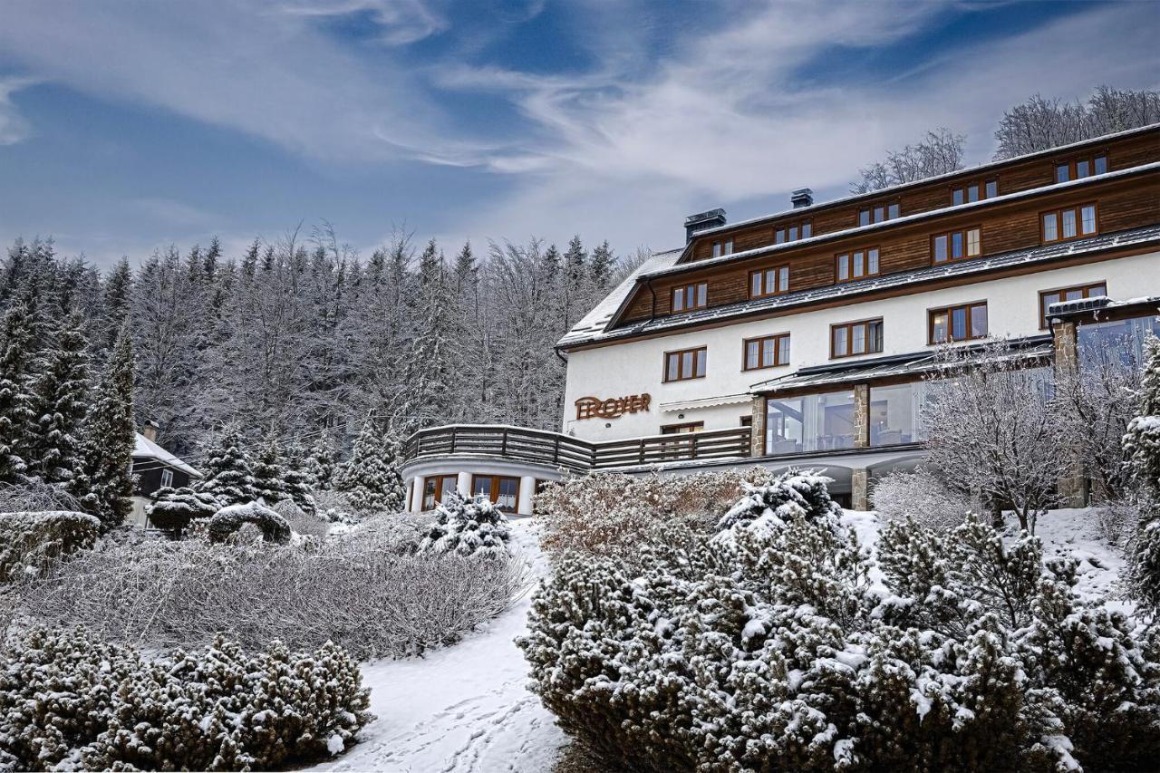 Hotel Troyer Trojanovice Buitenkant foto