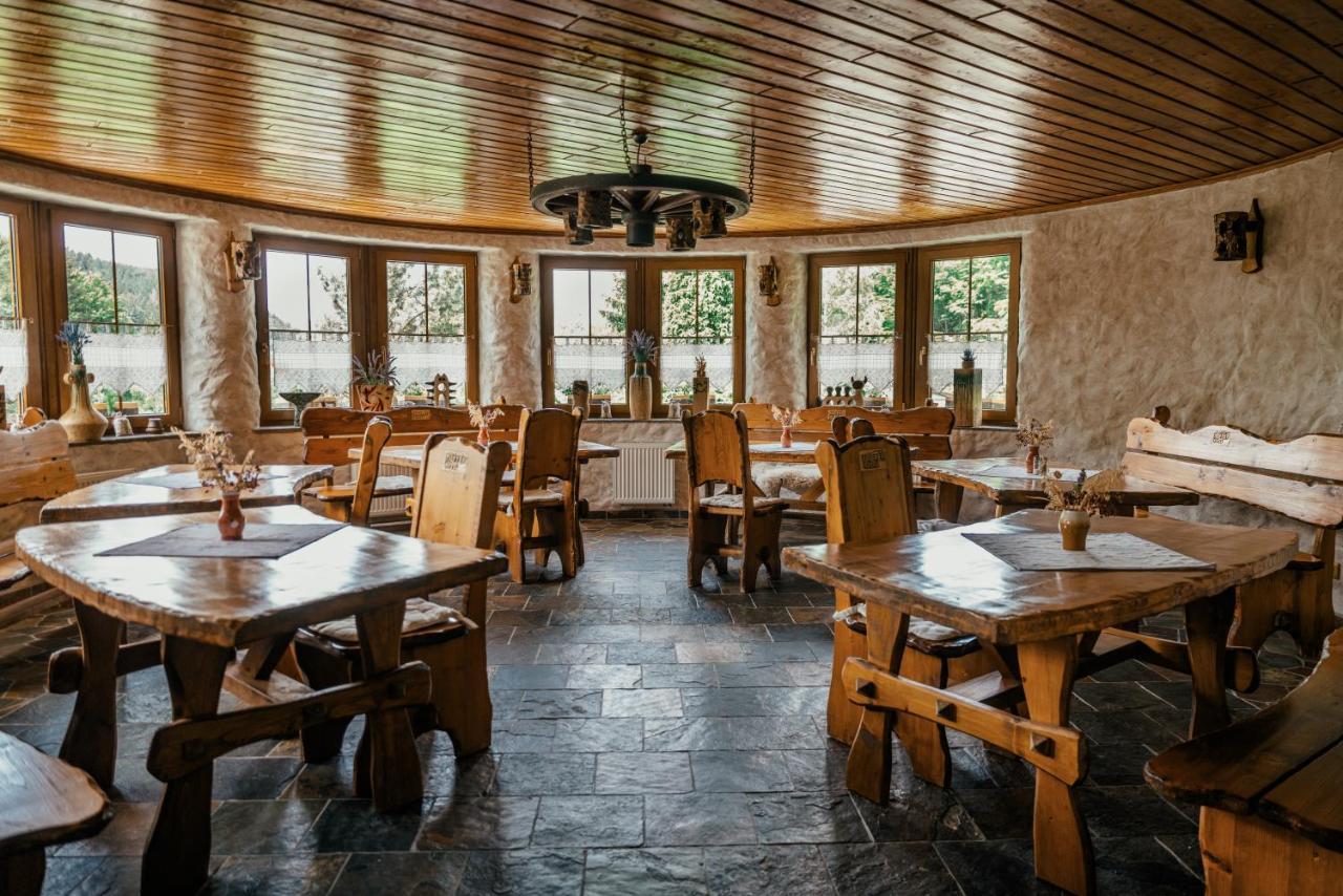 Hotel Troyer Trojanovice Buitenkant foto
